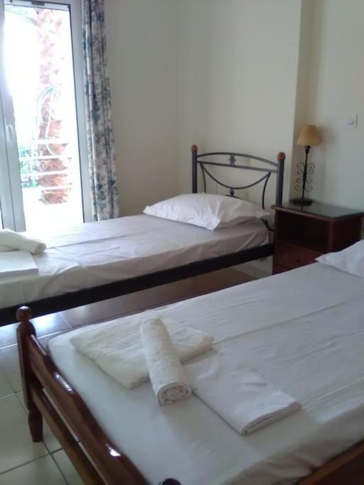 Akrata Rose Garden Apartments I Paralia Akratas Eksteriør bilde