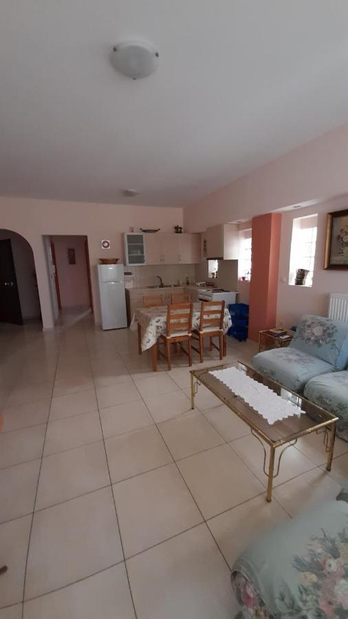 Akrata Rose Garden Apartments I Paralia Akratas Eksteriør bilde